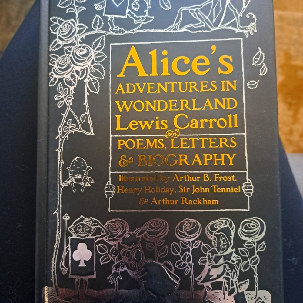 Alice & Wonderland Book
